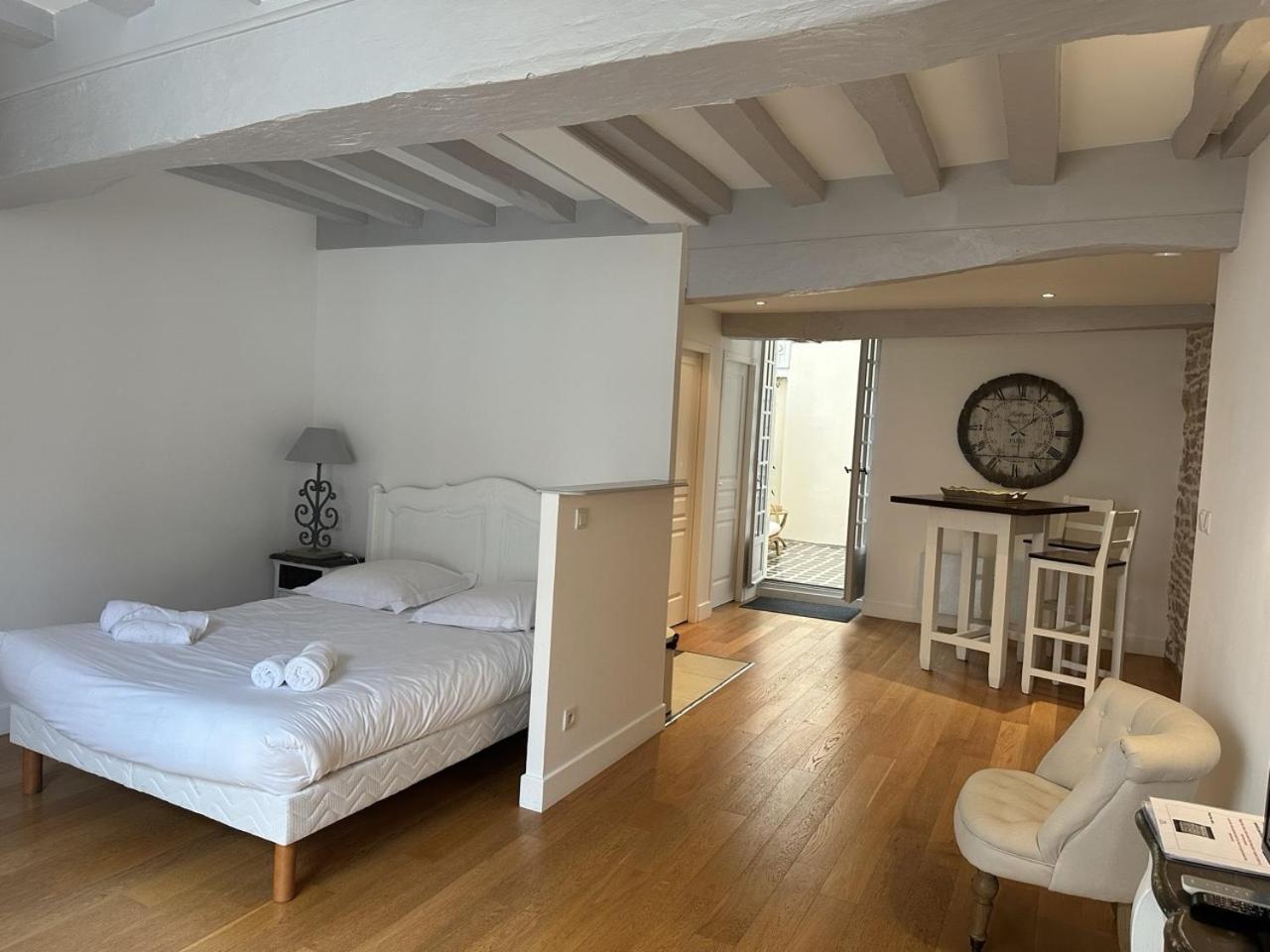 Batisse Paradis- 3 Appartements Calmes Et Elegants Au Centre Historique De Beaune 본느 외부 사진