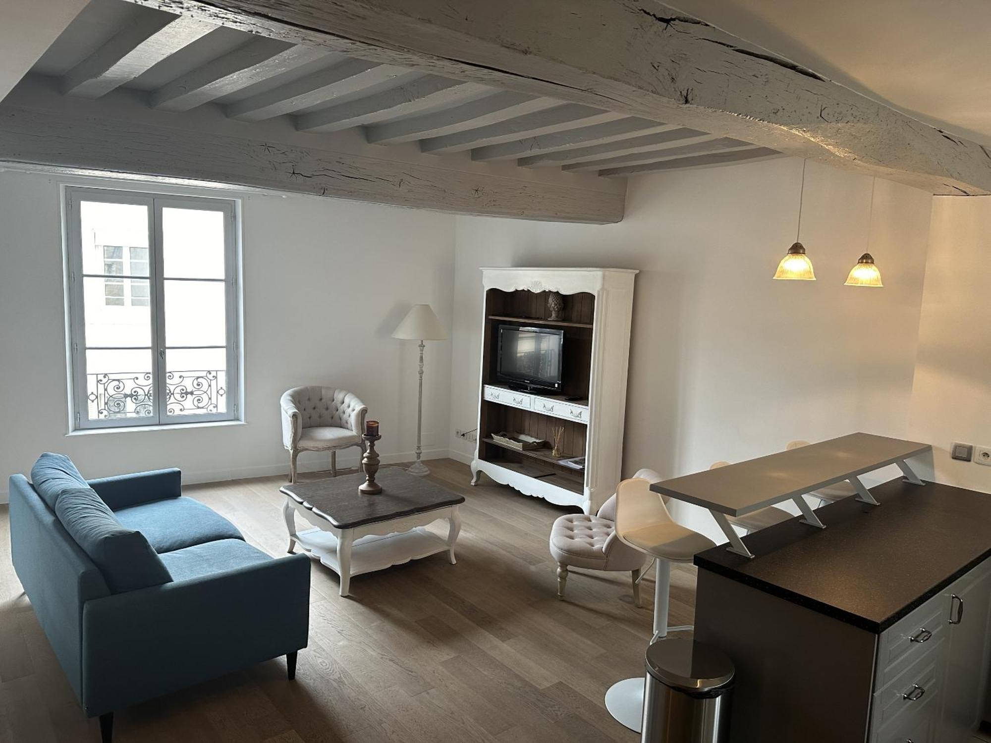 Batisse Paradis- 3 Appartements Calmes Et Elegants Au Centre Historique De Beaune 본느 객실 사진