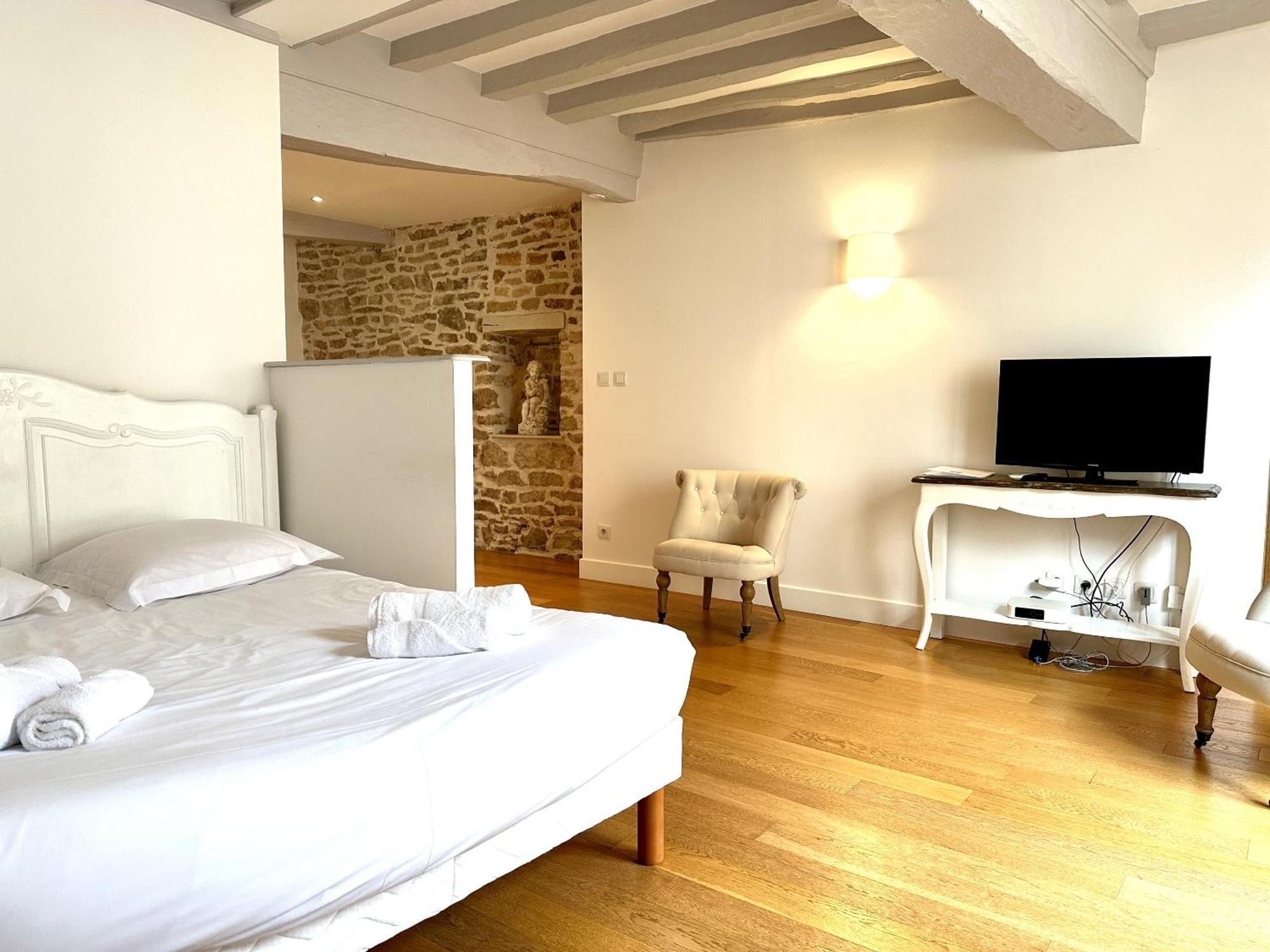 Batisse Paradis- 3 Appartements Calmes Et Elegants Au Centre Historique De Beaune 본느 외부 사진