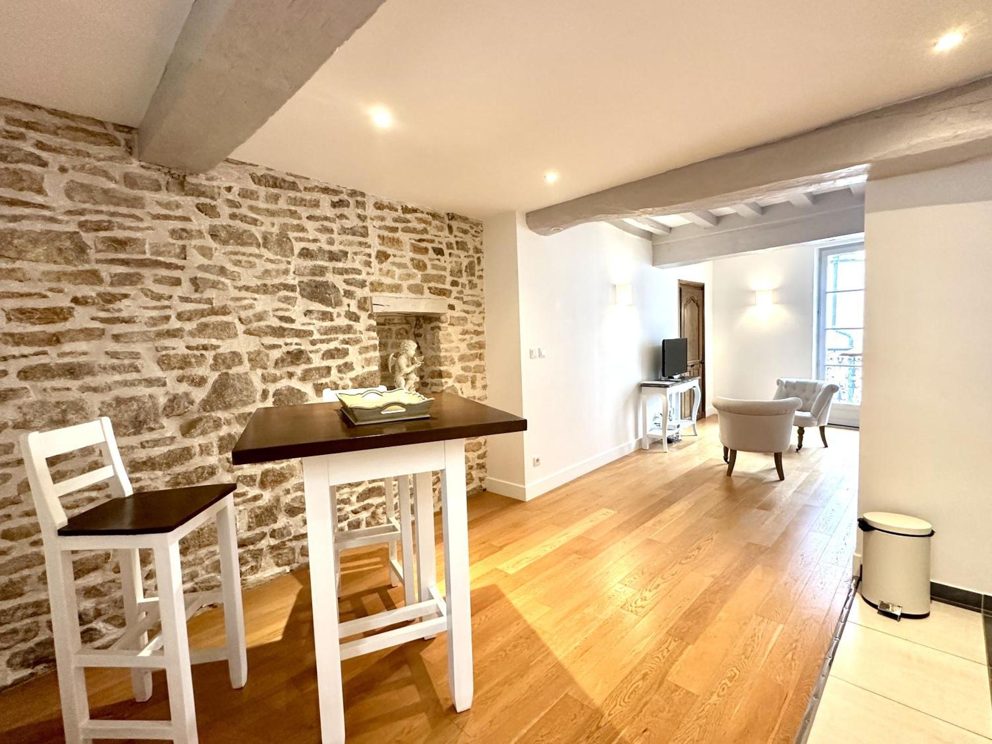 Batisse Paradis- 3 Appartements Calmes Et Elegants Au Centre Historique De Beaune 본느 외부 사진